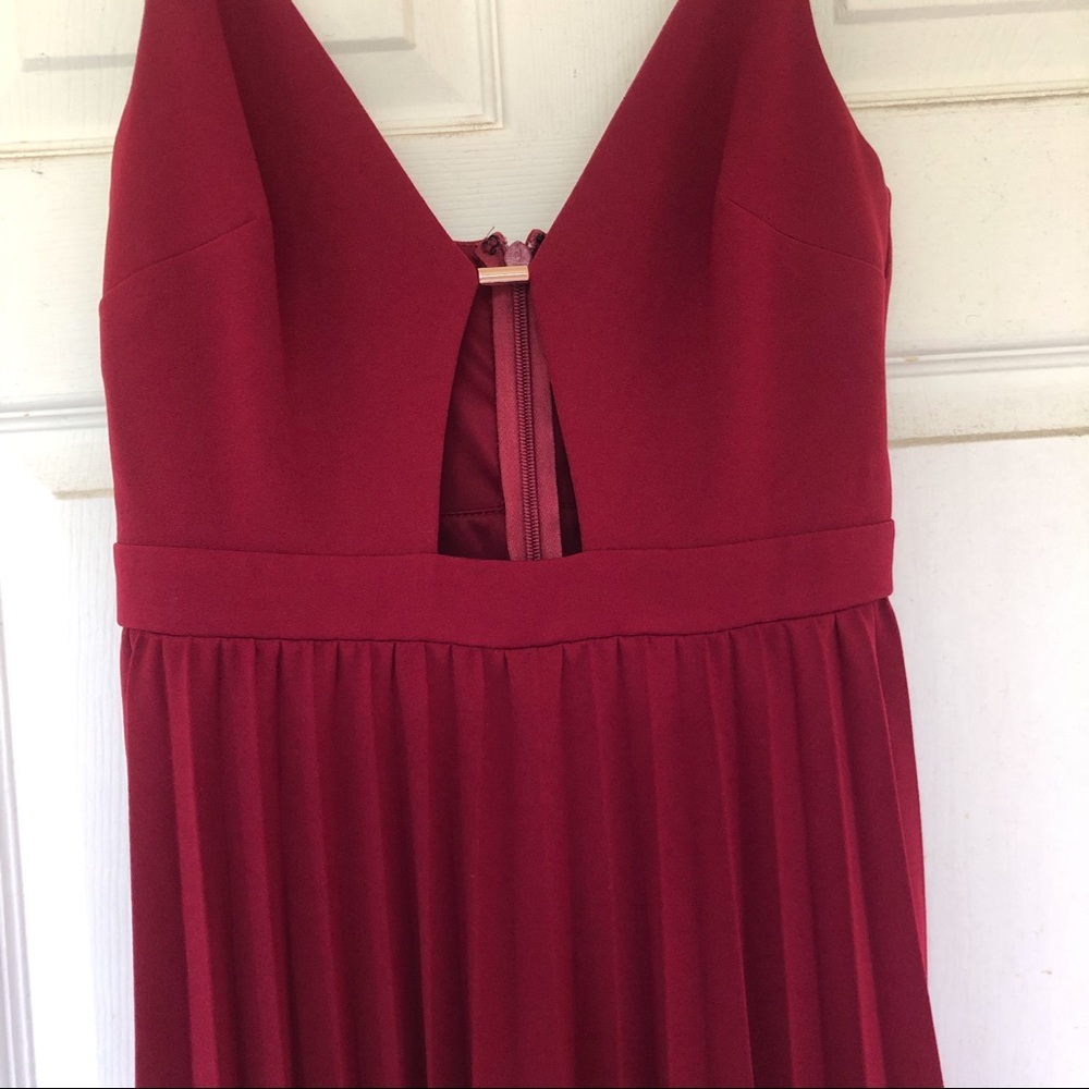 SOLD Red pleated midi dress - Picture 7 of 7